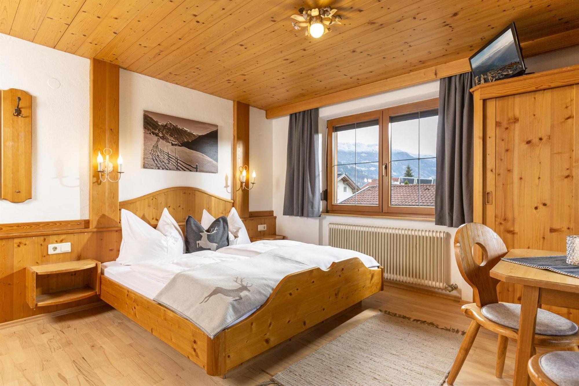Haus Jochler Apartamento Ried im Zillertal Quarto foto